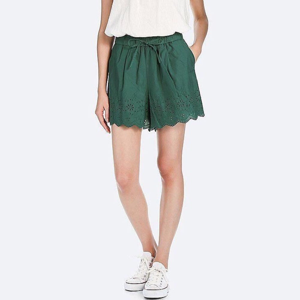 Uniqlo eyelet Green Shorts with pockets size small